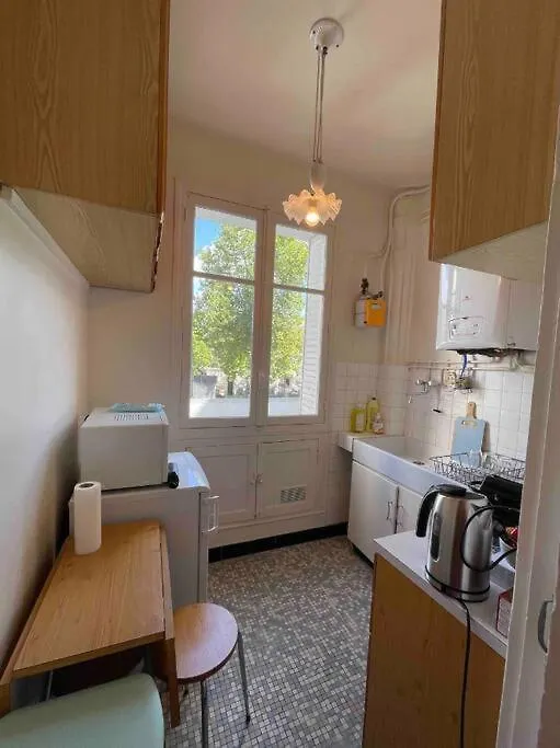 Appartment Close To Monuments Paris 0*,